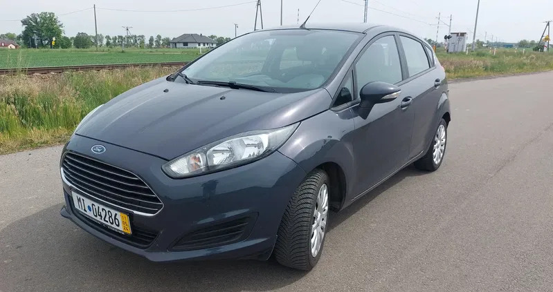 lubliniec Ford Fiesta cena 26600 przebieg: 155000, rok produkcji 2015 z Lubliniec